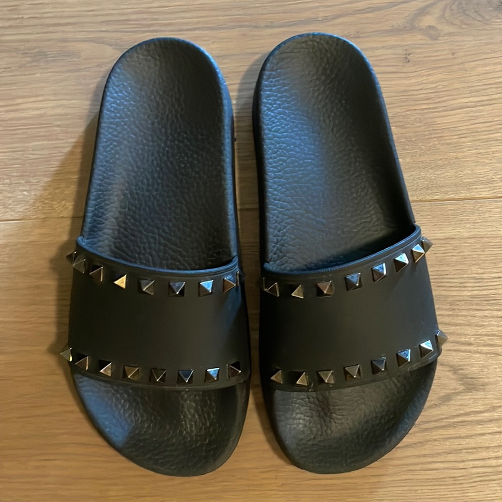 Valentino rockstud rubber slides